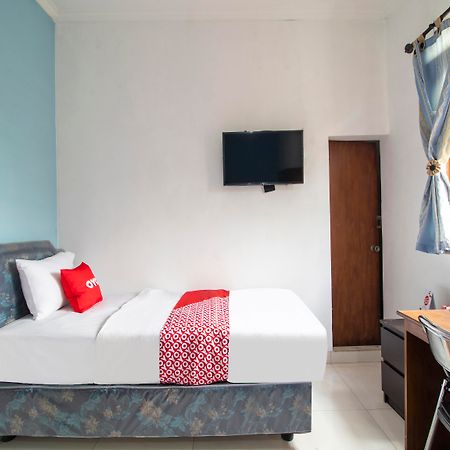 Oyo 3908 Fenway Kostel Otel Bandung Dış mekan fotoğraf